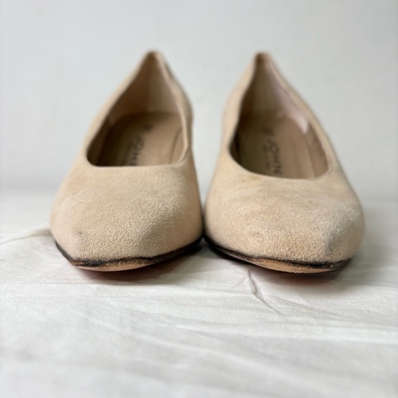 ST. JOHN Genuine Suede Leather Cream Heels Pumps Gold Trim 7.5 B - Picture 6 of 13